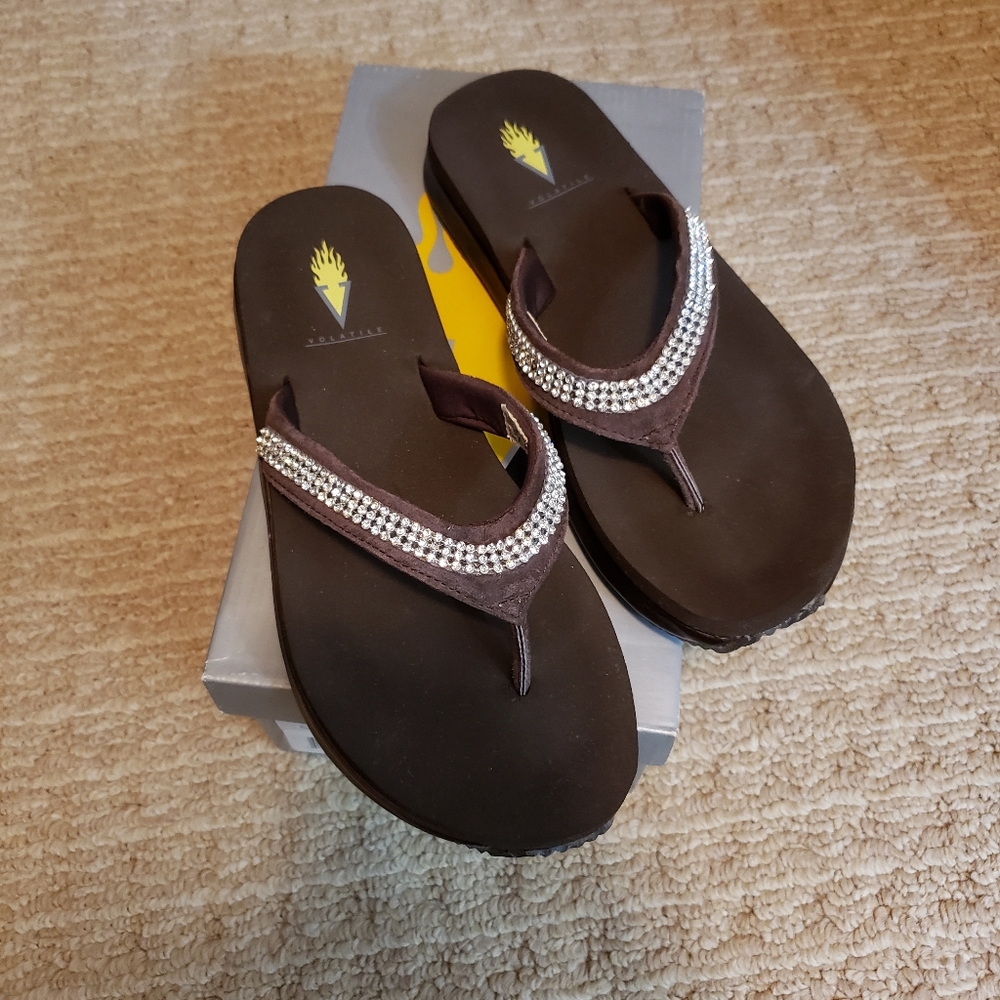 Volatile Sandal